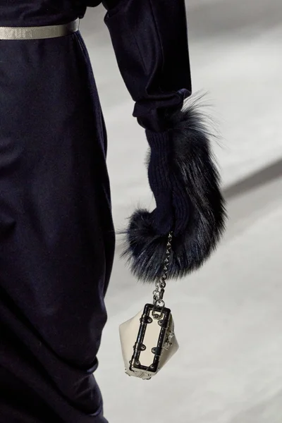 Look 96